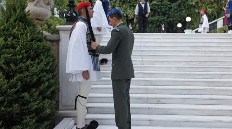 Καρέ καρέ όλες οι προετοιμασίες για τη δεξίωση στο Προεδρικό Μέγαρο