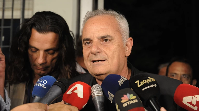 «Διαζύγιο» του ΣΚΑΪ με τον Κώστα Κιμπουρόπουλο