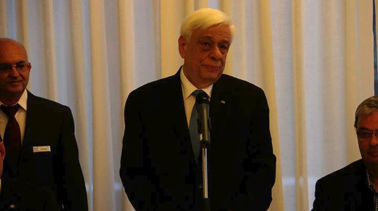 Μήνυμα Παυλόπουλου στην Αλβανία να σεβαστεί την ελληνική μειονότητα
