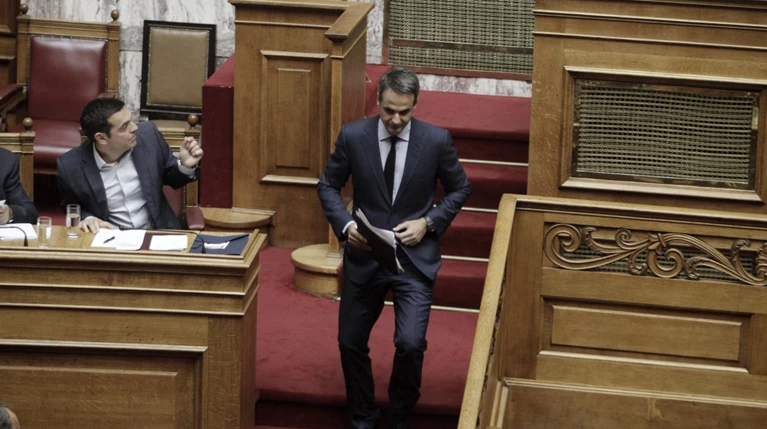 ΝΔ: απαντήστε για Βαρουφάκη- Μαξίμου:ξεκουραστείτε