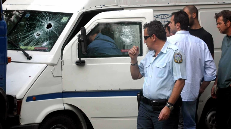 'Ενοπλη ληστεία σε χρηματαποστολή στον Καρέα