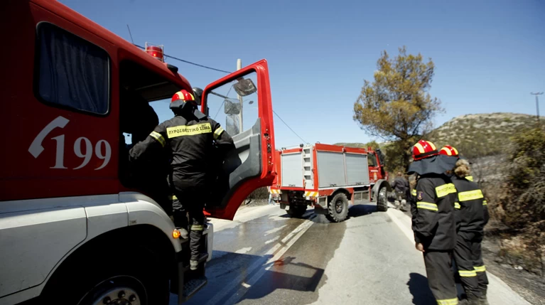 Συνελήφθη 24χρονος για 16 εμπρησμούς σε περιοχές της Αττικής
