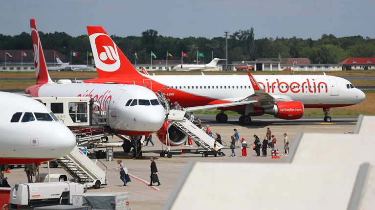 Air Berlin: «Κανόνι» βάρεσε η δεύτερη μεγαλύτερη αεροπορική της Γερμανίας