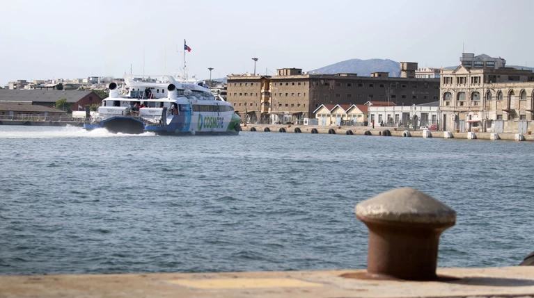 Δραπέτευσε και έπεσε στο λιμάνι της Θεσσαλονίκης