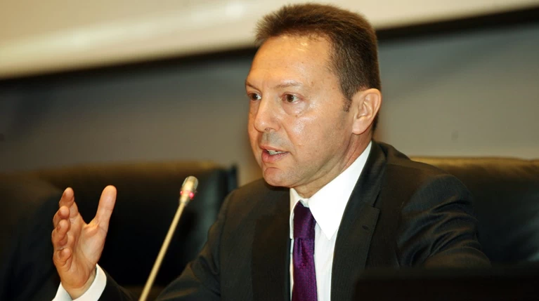 Στουρνάρας προς τράπεζες: Κάντε βιώσιμες ρυθμίσεις δανείων