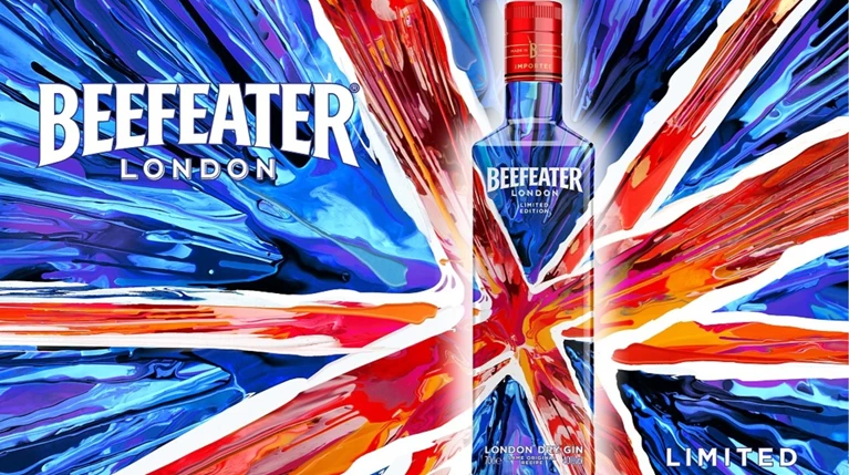 Η νέα spin-painting φιάλη του Beefeater Gin έχει υπογραφή James Burrough