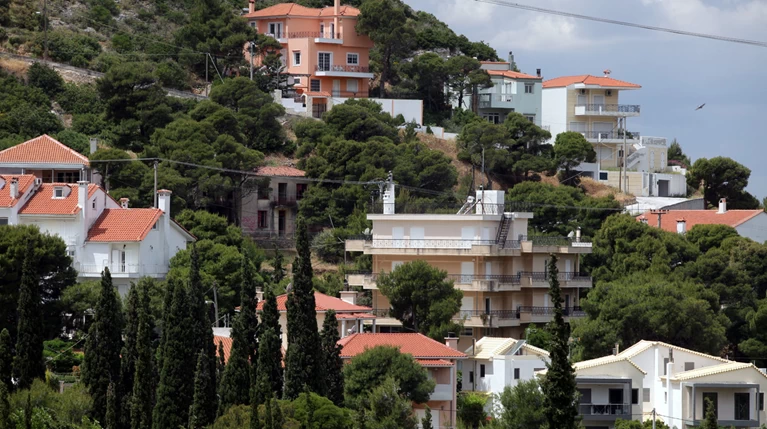 Κωδικός «Χρυσή βίζα»: 2.014 επενδυτές αγόρασαν ακίνητα 1,1 δισ. στην Ελλάδα