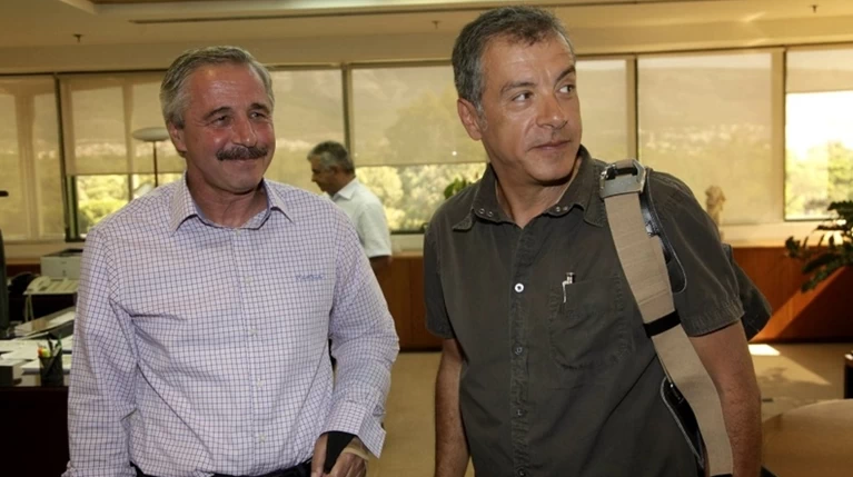 Οι "αντίπαλοι" Μανιάτης - Θεοδωράκης μαζί σε έκθεση