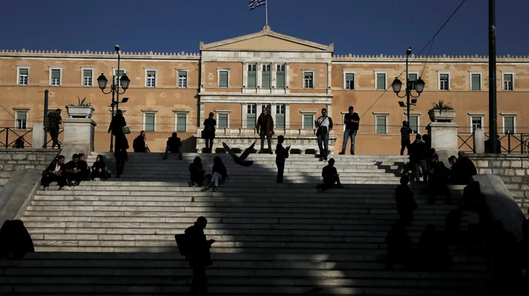 Reuters: Η Ελλάδα 'μπερδεύει' τους πιστωτές - Σε ύφεση το 2016