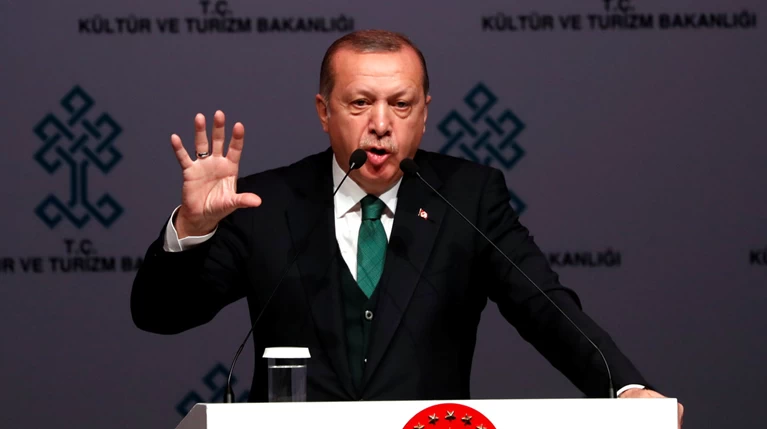 Ερντογάν: Τώρα θέλει να φτιάξει και όπερα στην πλατεία Ταξίμ
