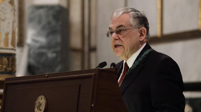 Παπαδήμος: Η βία δεν λύνει, οξύνει τα προβλήματα