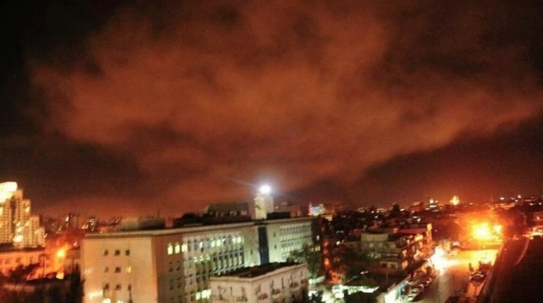 ΗΠΑ, Βρετανία και Γαλλία βομβάρδισαν στόχους στη Συρία