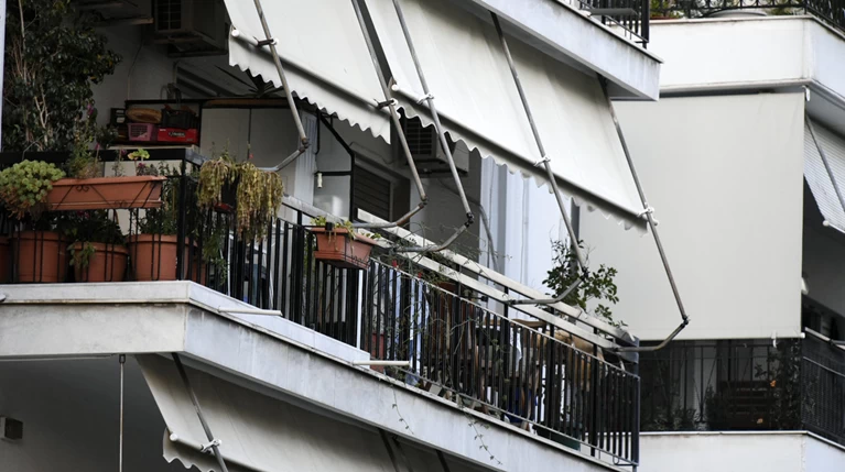 Θρίλερ με το νεκρό βρέφος στη Νέα Σμύρνη-τι δείχνουν οι έρευνες