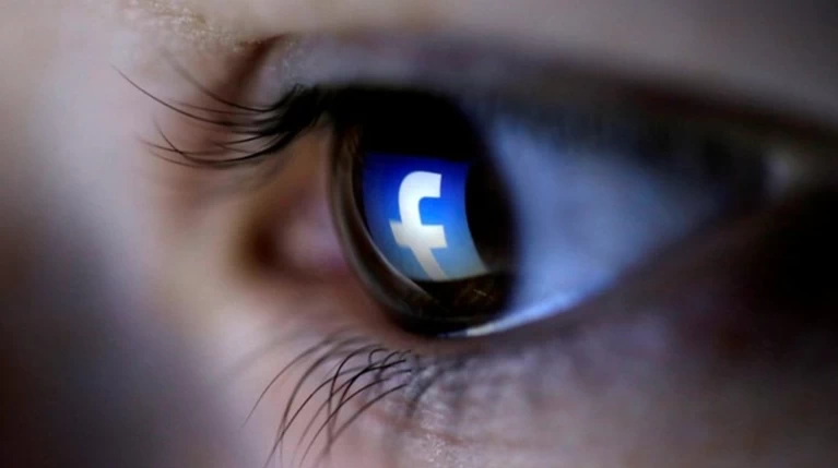 Facebook: Στη δημοσιότητα μυστική λίστα με κανονισμούς επιτήρησης