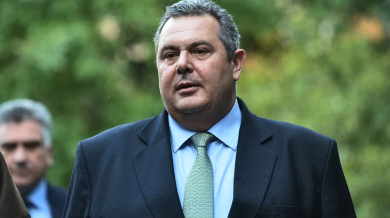 Βόμβες Καμμένου: Στον αέρα η προμήθεια φρεγατών και των F-16