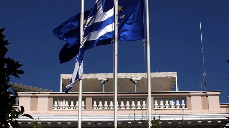 Bild: Οι Eλληνες θα μας κοστίσουν πάλι δισεκατομμύρια