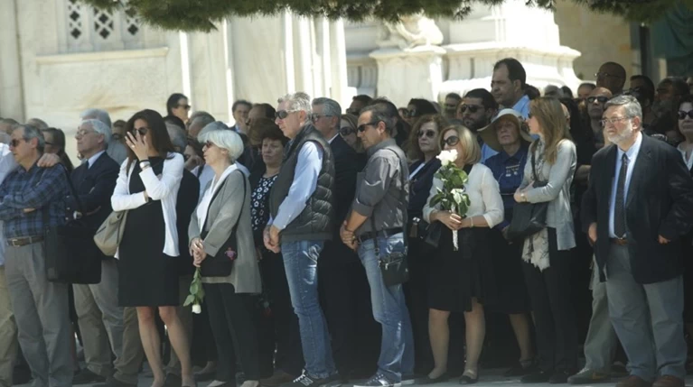 Σε κλίμα συγκίνησης το τελευταίο αντίο στον Άγγελο Δεληβορριά