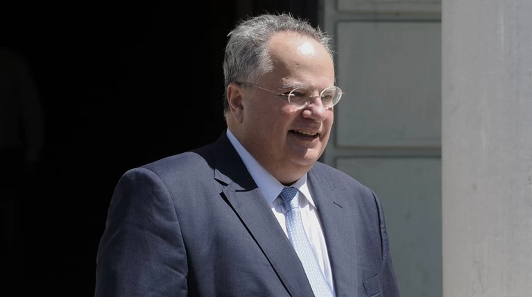 Στη Λευκωσία ο Κοτζιάς πριν την τριμερή με Κύπρο και Ισραήλ