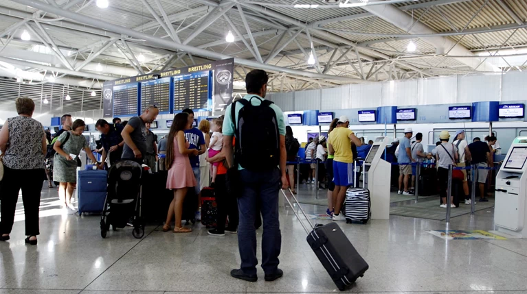 Βουλή: Το 12% των πτυχιούχων της χώρας εργάζεται στο εξωτερικό