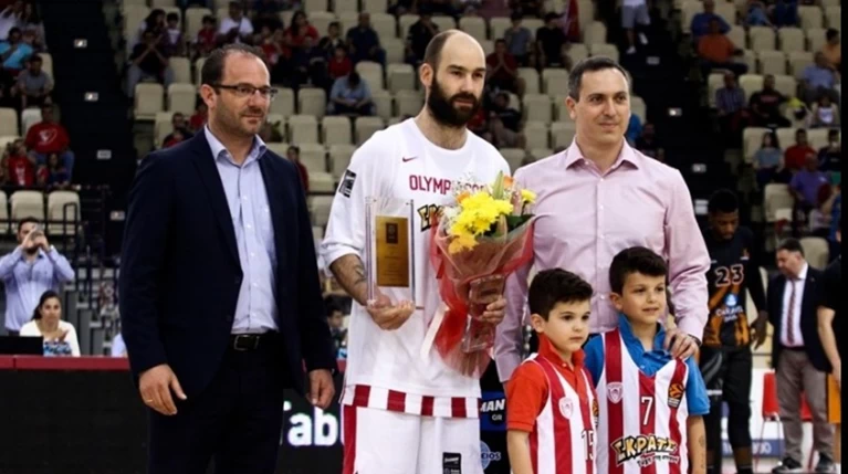 Η βράβευση Σπανούλη... ό,τι καλύτερο στο ΣΕΦ