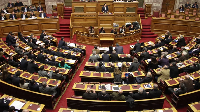 Υπερψηφίστηκε επί της αρχής το ν/σ για το άσυλο