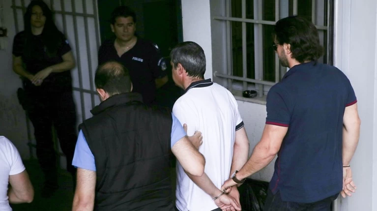 Μυτιλήνη: Αρχιφύλακας της ΕΛΑΣ σε κύκλωμα πλαστών εγγράφων για μετανάστες