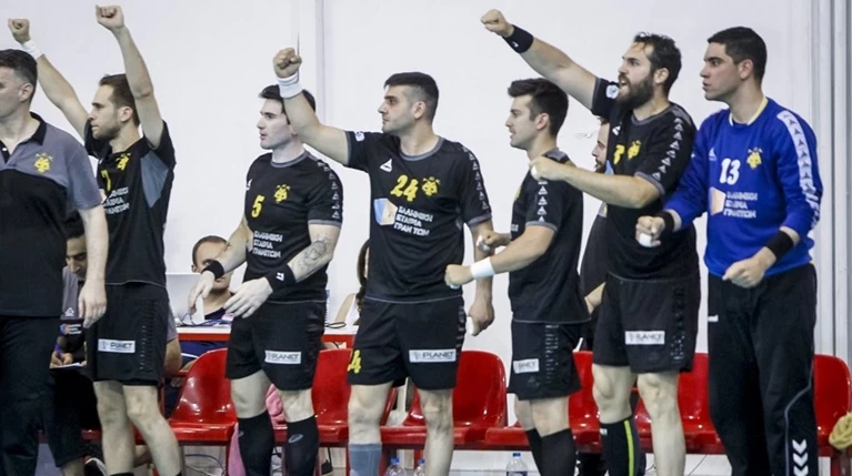 "Break" η ΑΕΚ με 25-23 τον Ολυμπιακό στο Ρέντη