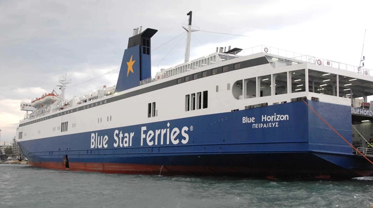 Άκαρπες οι έρευνες για επιβάτη του Blue Horizon που έπεσε στη θάλασσα