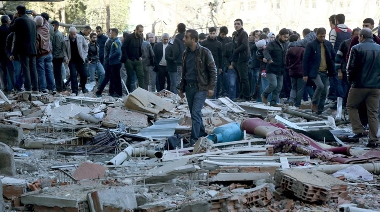 Ένας νεκρός και 4 τραυματίες από έκρηξη σε εργοστάσιο στην Αγκυρα