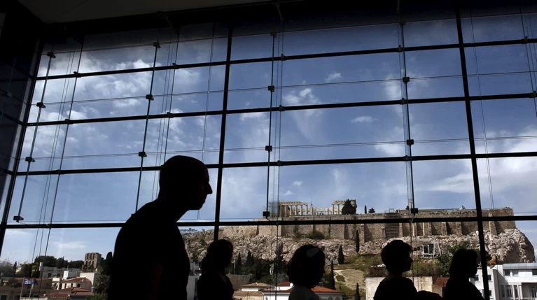 ΕΦΚΑ: Καθηλωμένοι οι μισθοί πλήρους και μερικής απασχόλησης