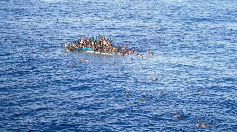 Τυνησία: Τουλάχιστον 46 νεκροί στο ναυάγιο με μετανάστες