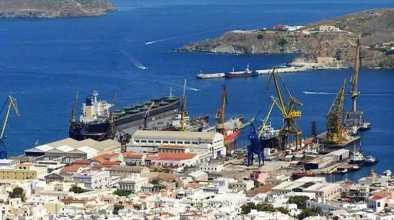 Κοντά σε συμφωνία για την παραχώρηση των ναυπηγείων Σύρου