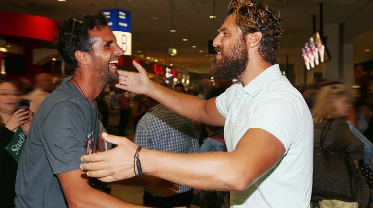 Παπαργυρόπουλος - Δρυμωνάκος: Η συγκινητική επανένωση των δύο φίλων