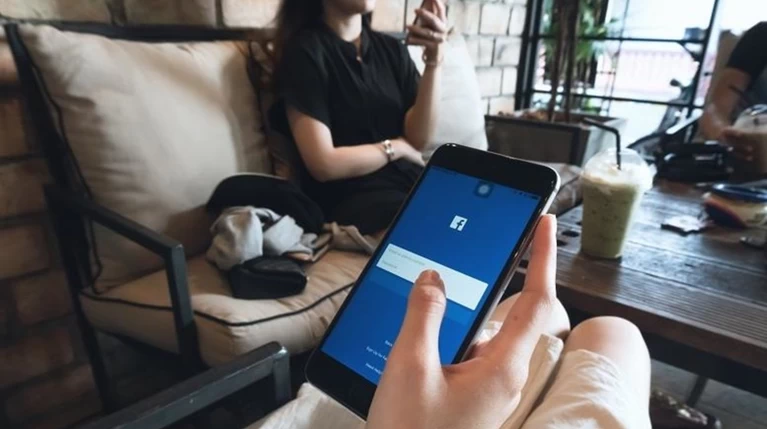 Λάθος του Facebook κοινοποίησε προσωπικά μηνύματα χρηστών
