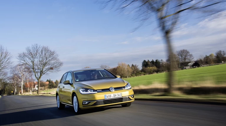 Βενζίνη ή Diesel; Η VW παρουσιάζει την λύση στο γόρδιο δεσμό
