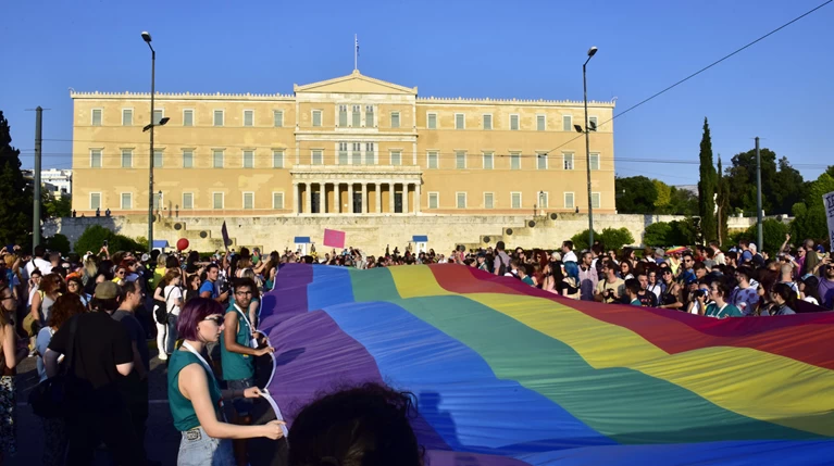 Στα χρώματα του Athens Pride θα φωταγωγηθεί η Βουλή
