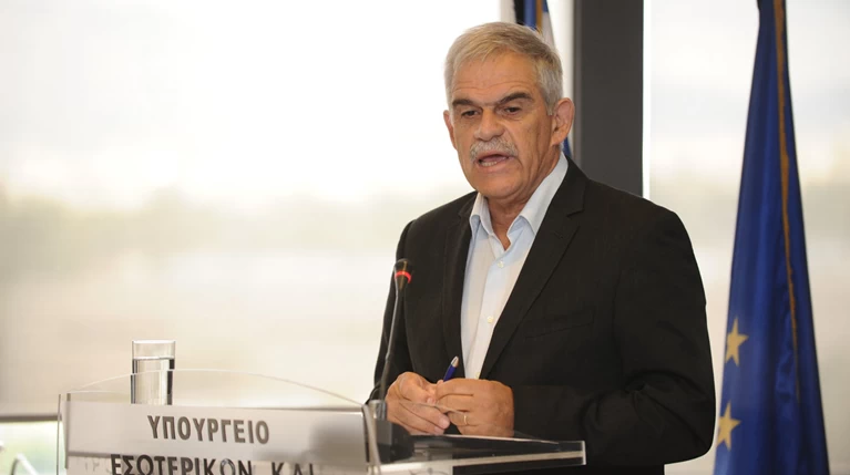 Τόσκας: Ο Ρουβίκωνας κάνει ζημιά στην κυβέρνηση