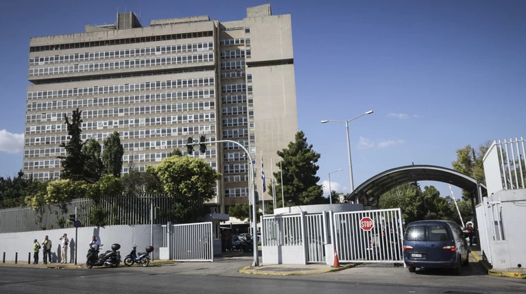 Έφοδος Ρουβίκωνα στο υπουργείο Δημόσιας Τάξης, 20 συλλήψεις