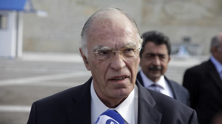 Λεβέντης για Σκοπιανό: Να παραιτηθεί ο Παυλόπουλος αν χρειαστεί