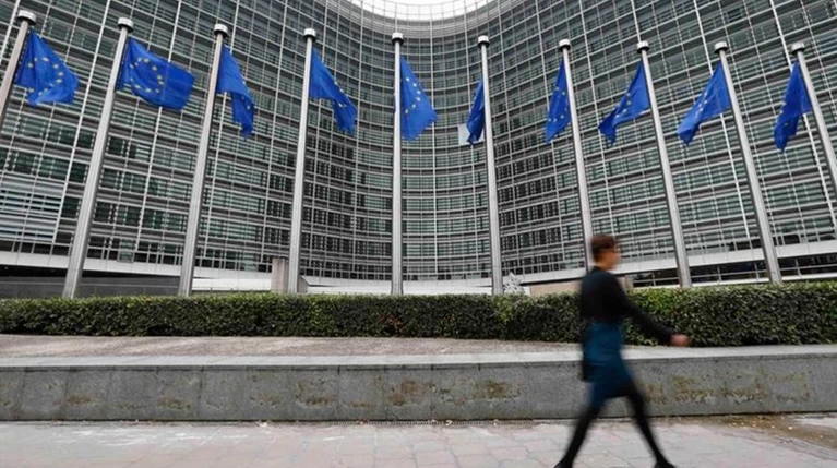 Εκτακτη μίνι σύνοδος κορυφής την Κυριακή για το προσφυγικό