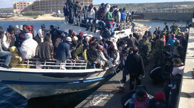 Νέα άρνηση της Ιταλίας να δεχθεί πλοίο ΜΚΟ με μετανάστες