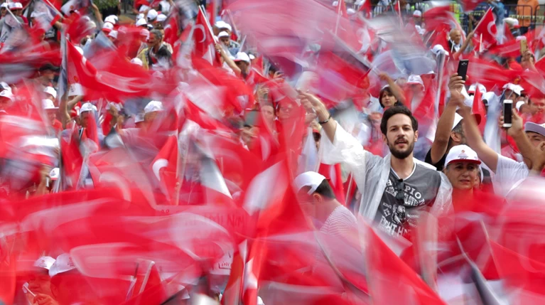 Στην Κωνσταντινούπολη οι τελευταίες συγκεντρώσεις Ερντογάν & Ιντζέ