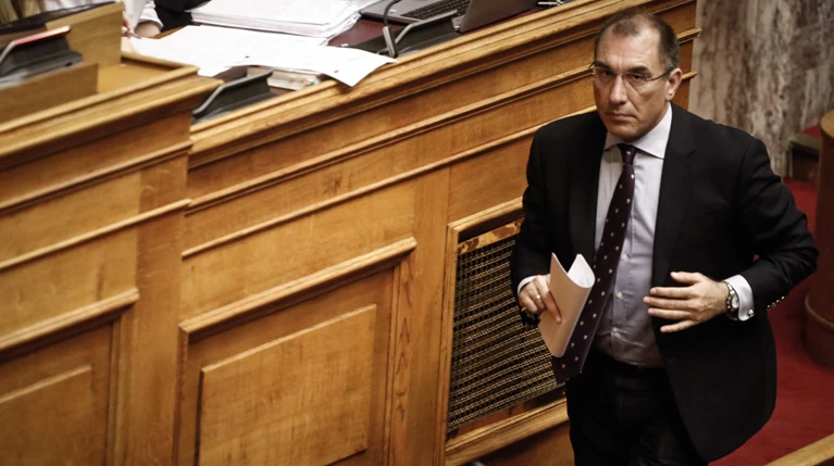 «Κρυφτούλι» με την παραίτηση Δ. Καμμένου από την αντιπροεδρία της Βουλής
