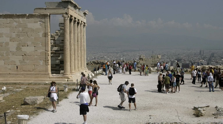 Αρχαιοφύλακες κατά υφυπουργού: Ούτε ο πιο ακραίος νεοφιλελεύθερος να ήταν!