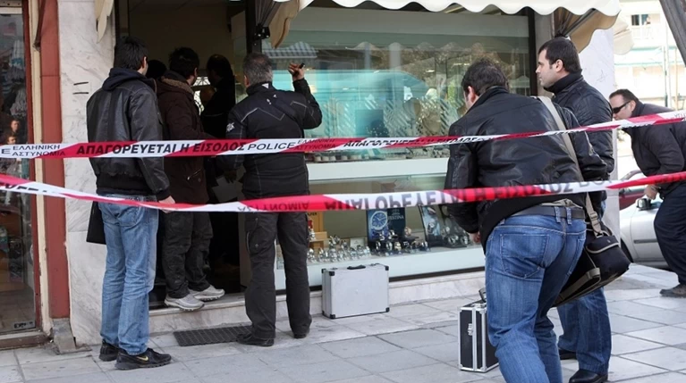 Οικογενειακή παράδοση στις ληστείες από πατέρα και γιο στη Θεσσαλονίκη