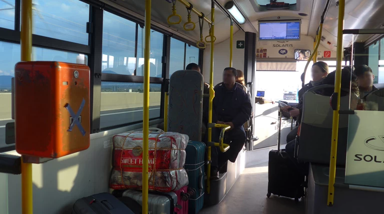 Οι επιβάτες του λεωφορείου 040 θα ακούνε ποιήματα στη διαδρομή τους