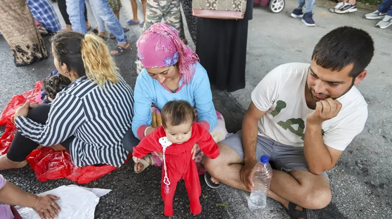 Περισσότεροι από 17.000 μετανάστες και πρόσφυγες στα ελληνικά νησιά