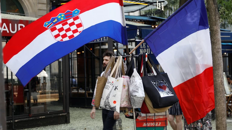 Τελικός Μουντιάλ: Η βαλκάνια "Σταχτοπούτα" και το γαλλικό μεγαθήριο