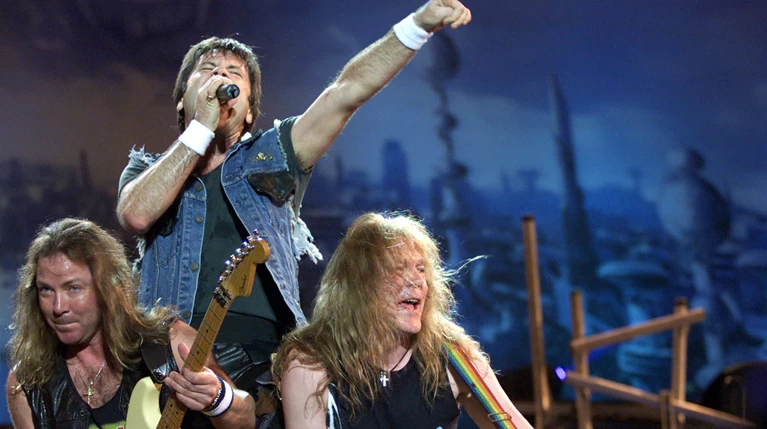 Οι Iron Maiden... προκάλεσαν μποτιλιάρισμα στην Αττική οδό