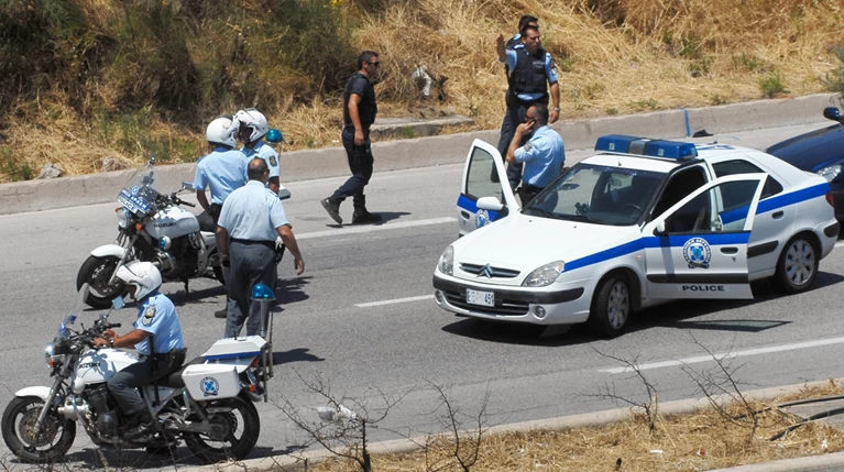 Μετέφερε παράτυπους μετανάστες-Συνελήφθη μετά από καταδίωξη